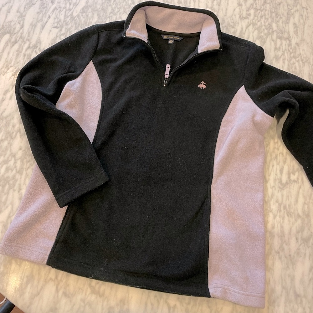 Pet and smoke free home, super soft, never worn